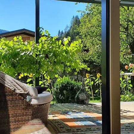 Jagd Trifft Moderne & Boutique Jardin 아파트 *