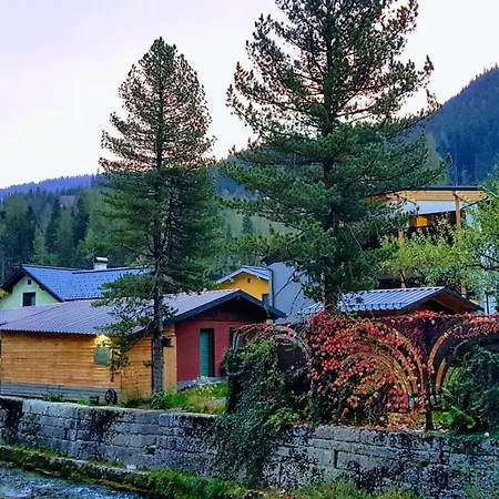 Jagd Trifft Moderne & Boutique Jardin *