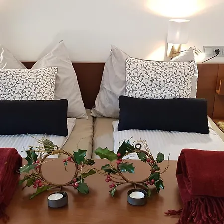 Jagd Trifft Moderne & Boutique Jardin *