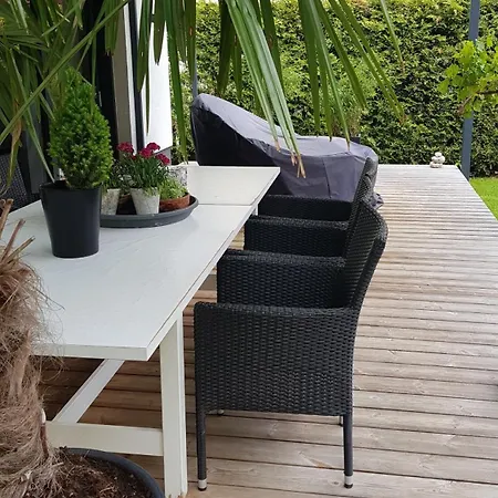 Jagd Trifft Moderne & Boutique Jardin * 애나버그임라메탈