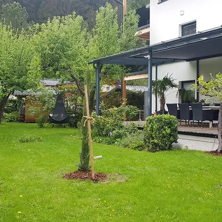 Jagd Trifft Moderne & Boutique Jardin